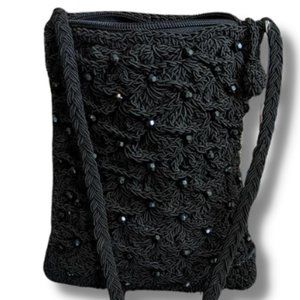 BLACK BEADED CROSSOVER PURSE UNBRANDED WITH 20" DROP AND ZIPPER TOP OPENING